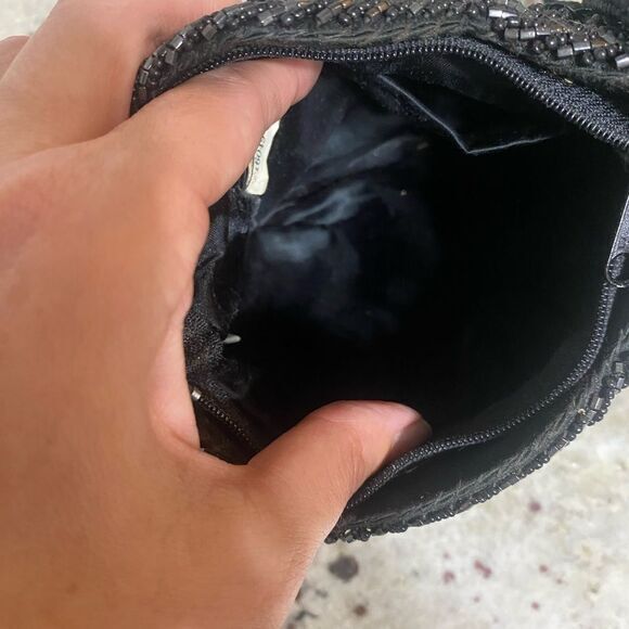 - Black sequined small purse‎ - Picture 5 of 6